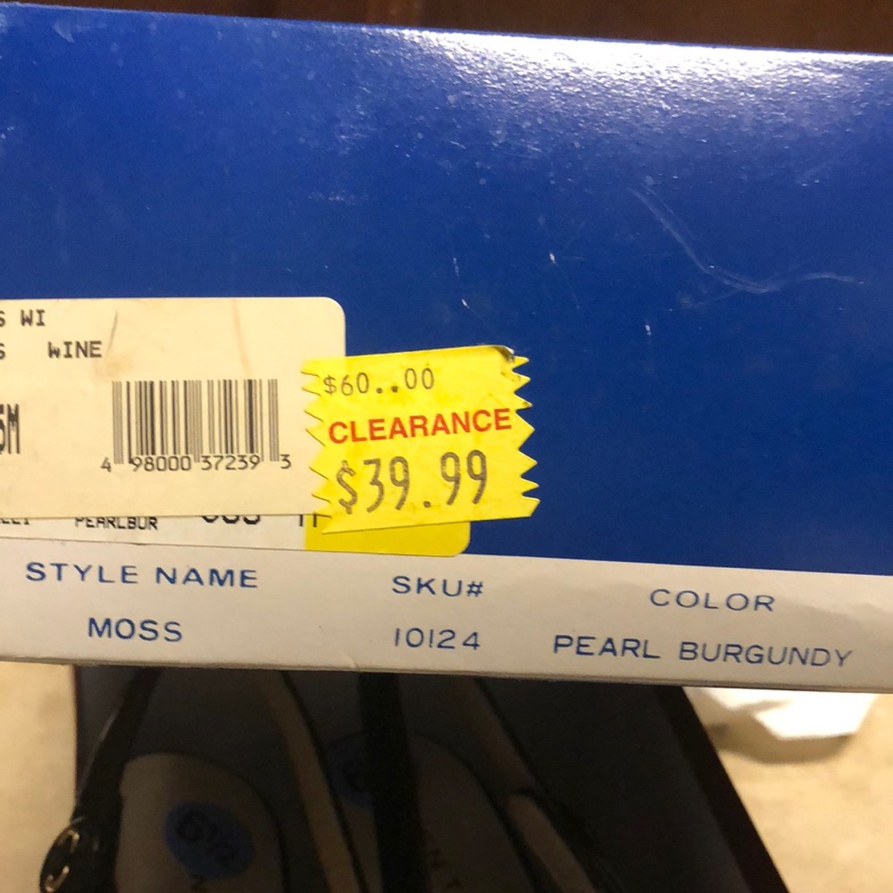 First Photo Says It All. Priced To Go!